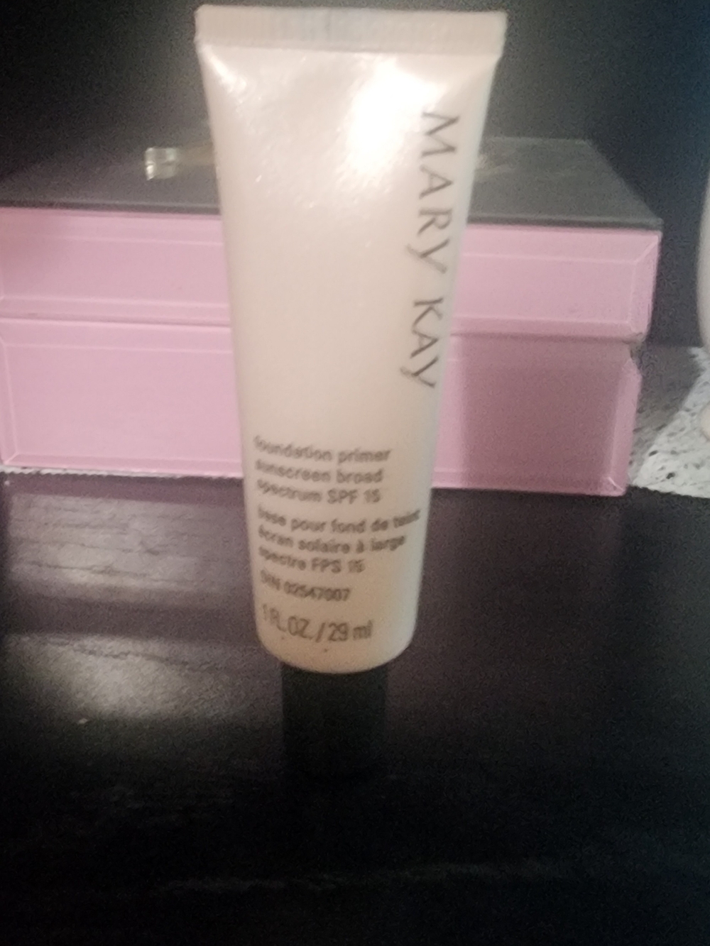 Mary Kay Foundation Primer SPF 15 - Cream with Pink Accents